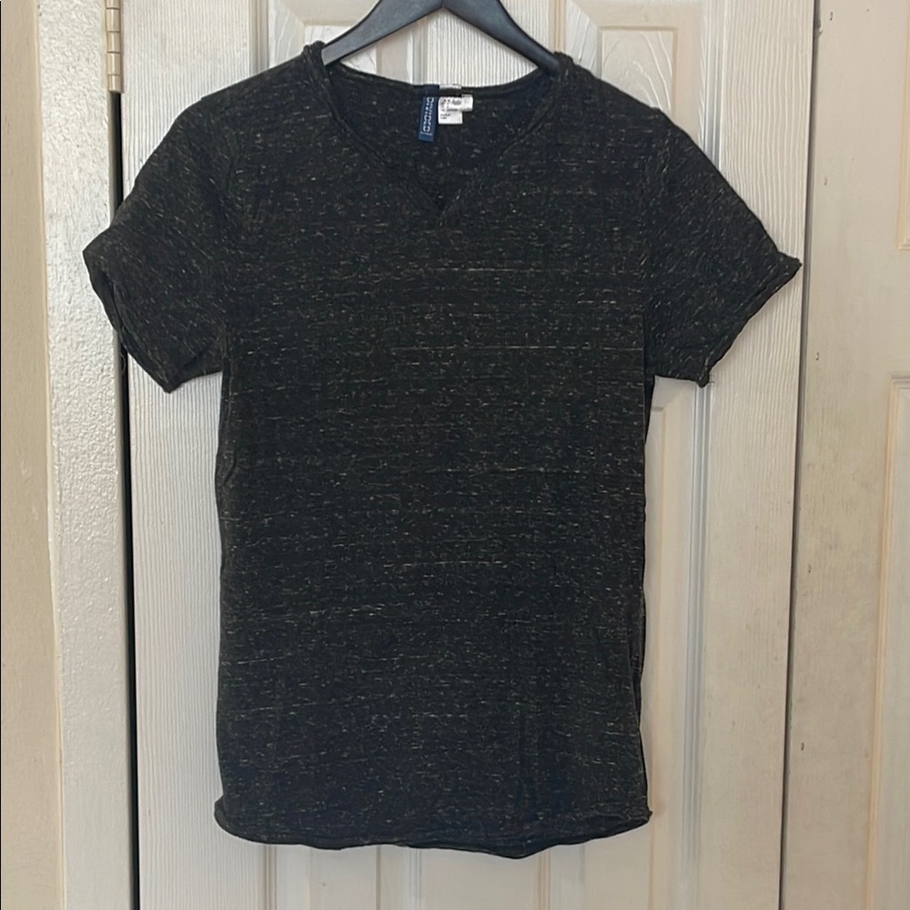 H&M Short Sleeve T-Shirt Size Small In Black/Gray